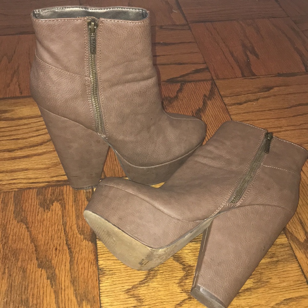Michael Antonio brown bootie